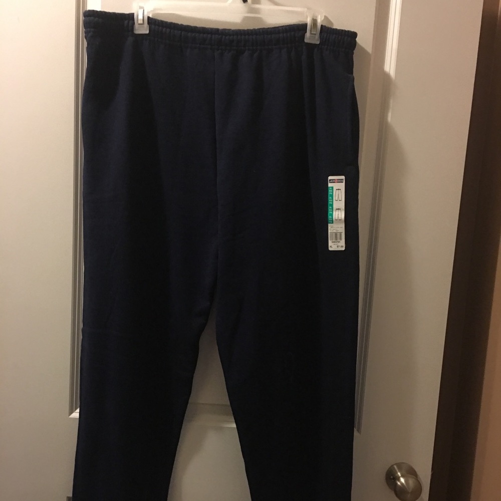Men’s jogging pants